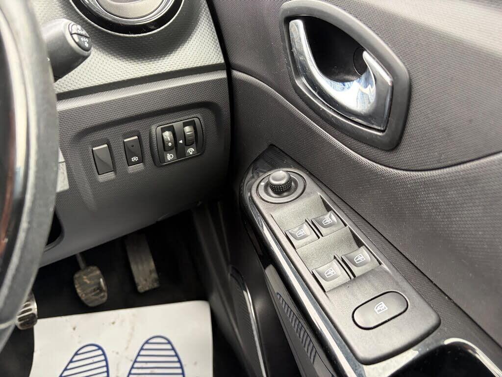 Used Renault Captur 2015 for sale - 77647487: Photo 12