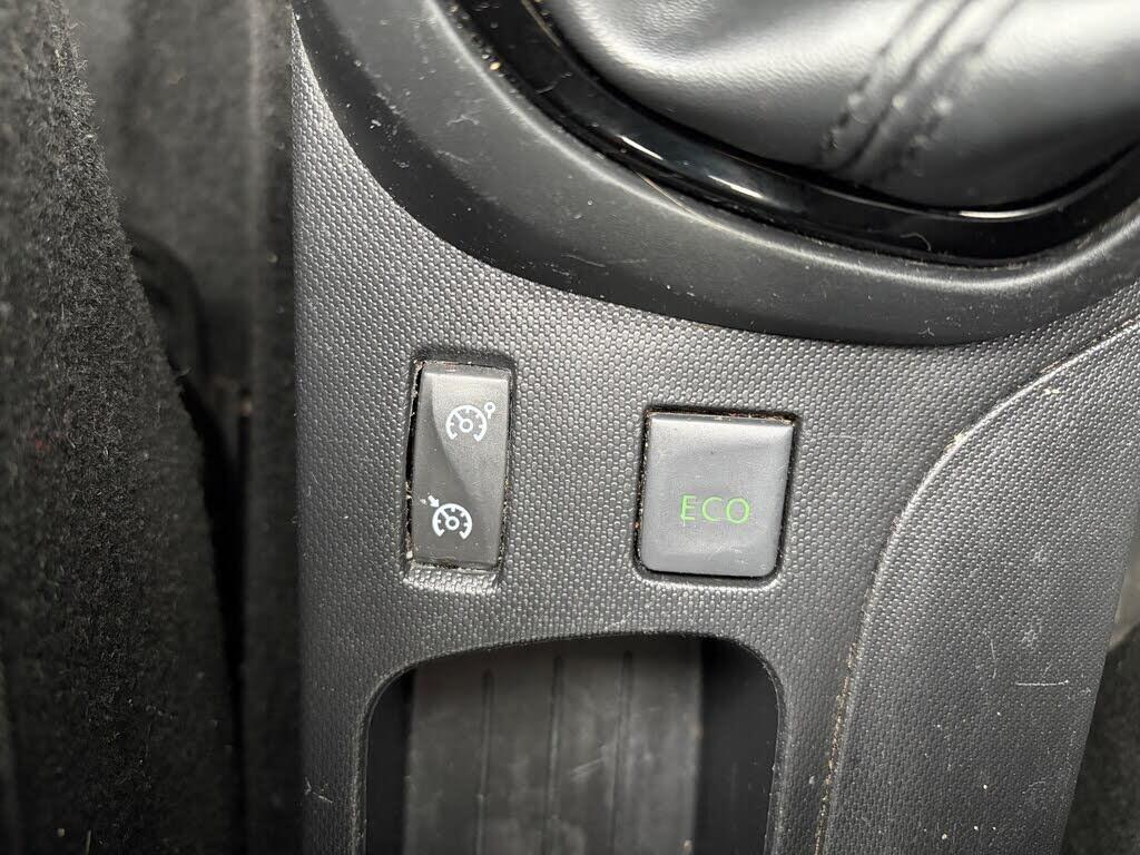 Used Renault Captur 2015 for sale - 77647487: Photo 15