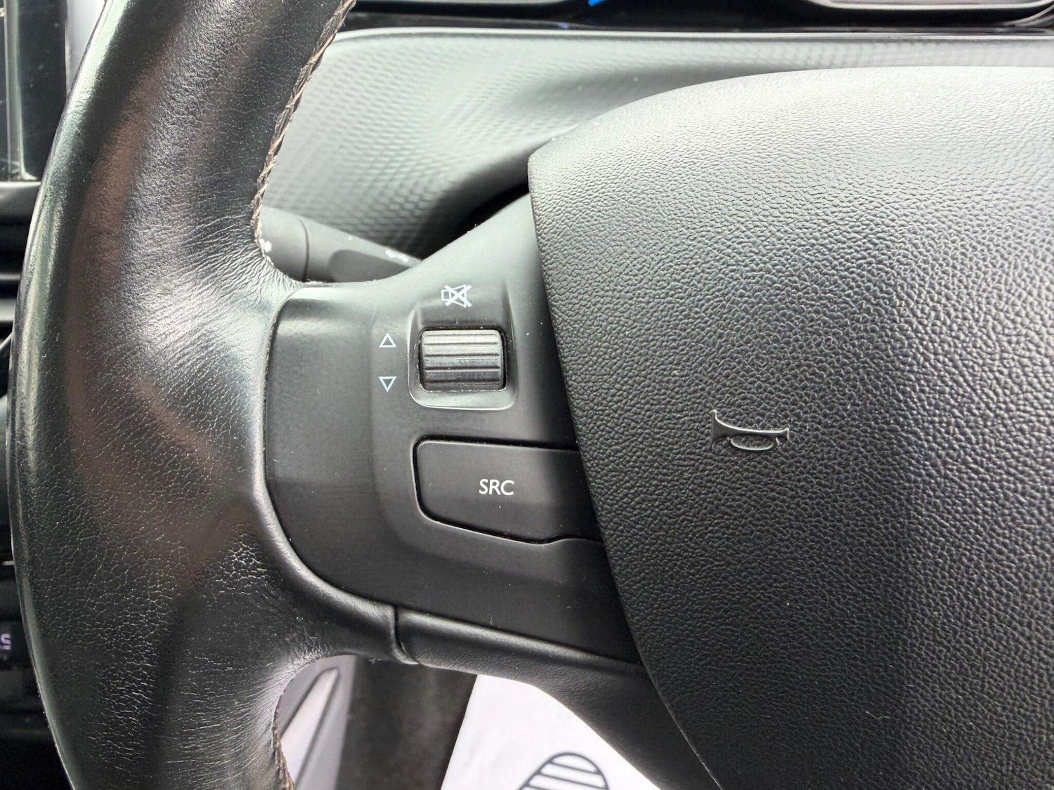 Used Peugeot 2008 2014 for sale - 78098366: Photo 19