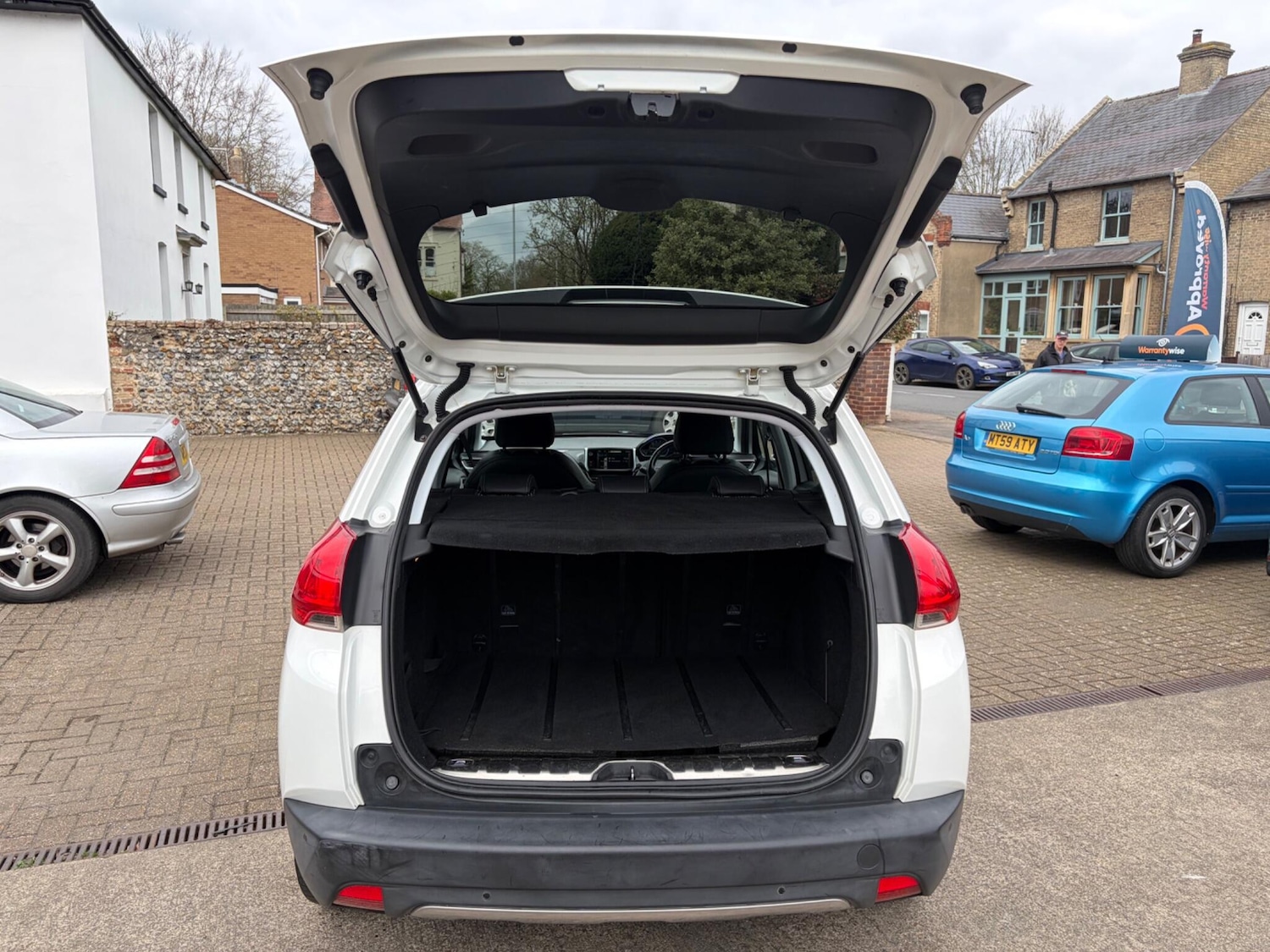 Used Peugeot 2008 2014 for sale - 78098366: Photo 30