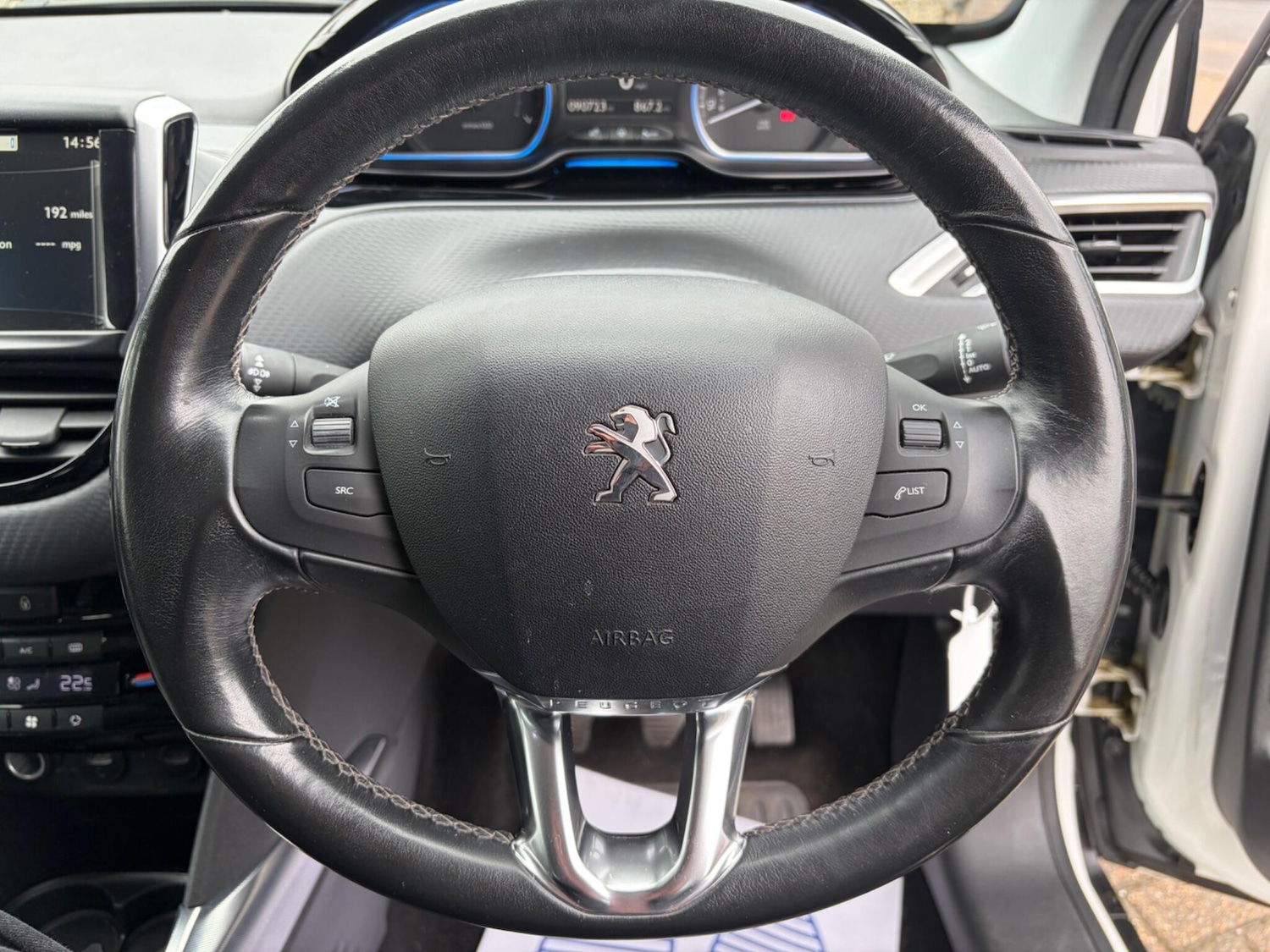 Used Peugeot 2008 2014 for sale - 78098366: Photo 32