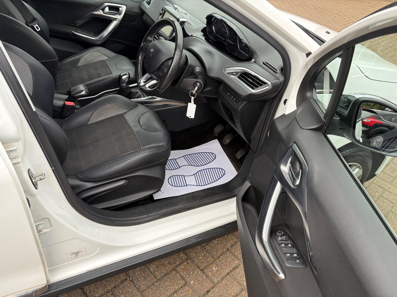 Used Peugeot 2008 2014 for sale - 78098366: Photo 34