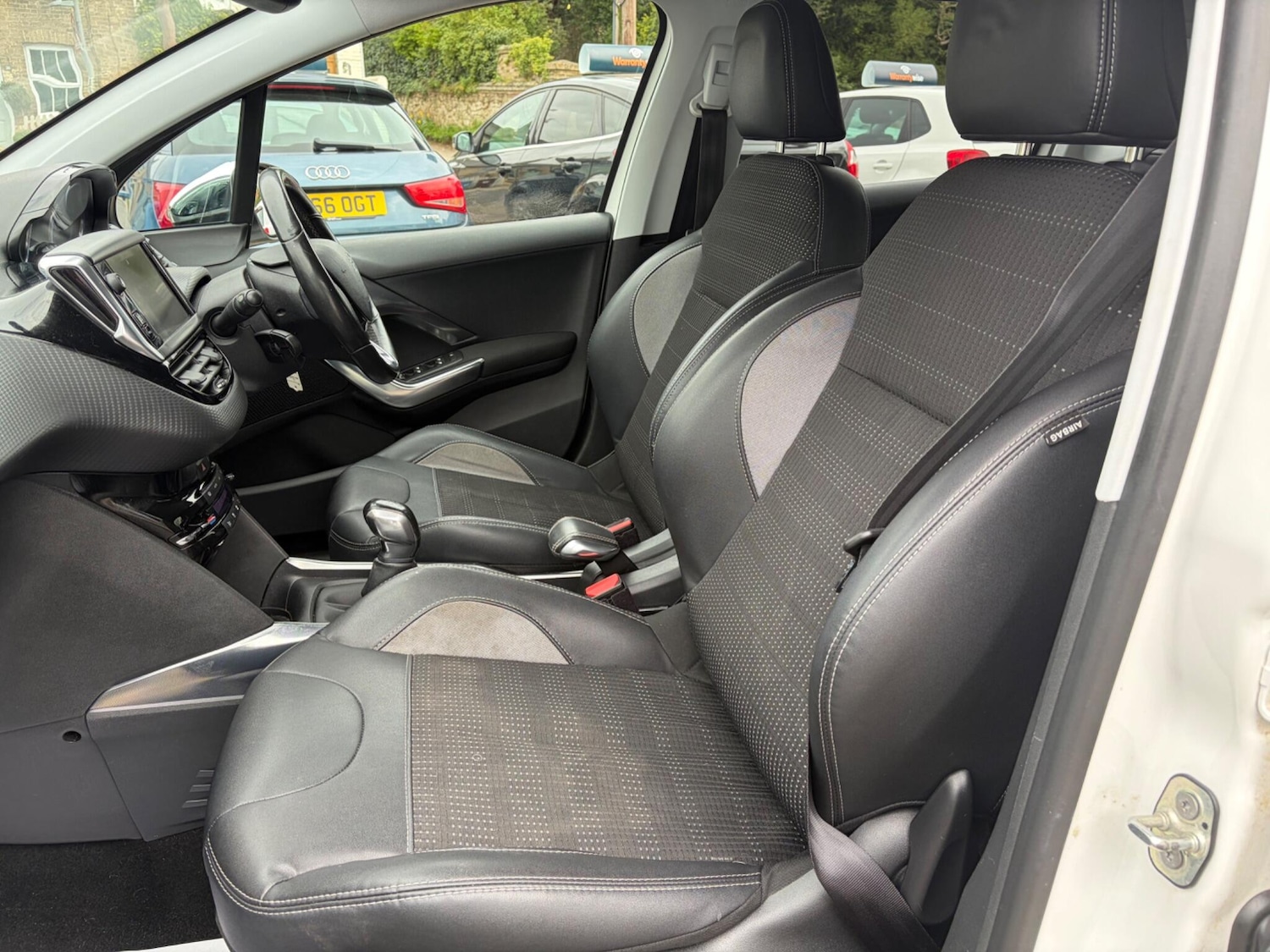 Used Peugeot 2008 2014 for sale - 78098366: Photo 35