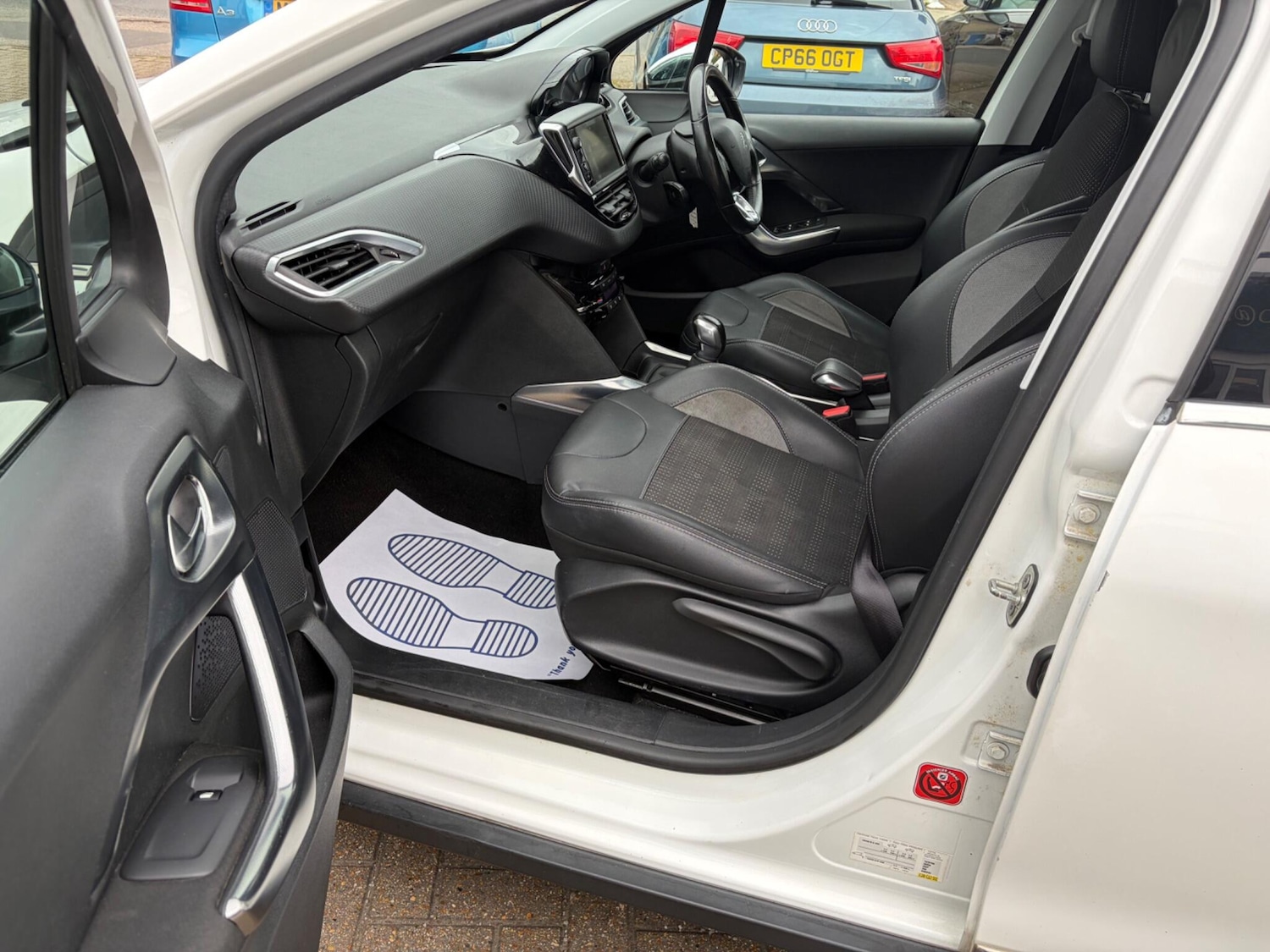 Used Peugeot 2008 2014 for sale - 78098366: Photo 36