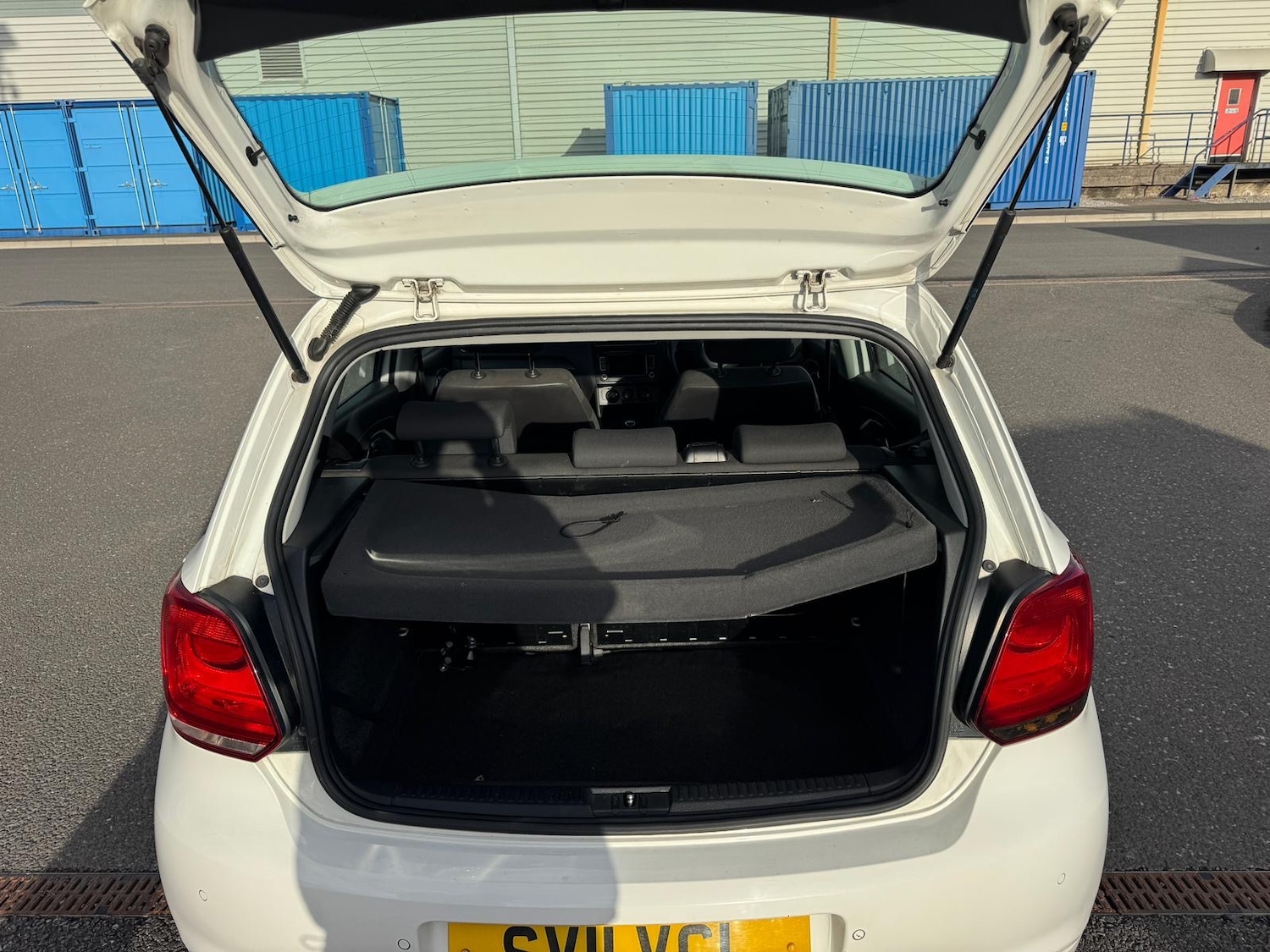 Used Volkswagen Polo 2011 for sale - 76393766: Photo 6