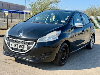 Used Peugeot 208 2013 for sale - 79430626: Photo