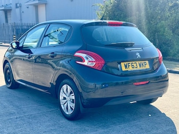 Used Peugeot 208 2013 for sale - 79430626: Photo