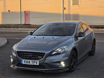 Used Volvo V40 2014 for sale - 79524930: Photo