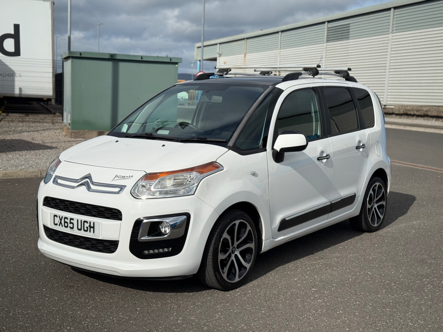 Used Citroen C3 Picasso 2015 for sale - 76177641: Photo 10