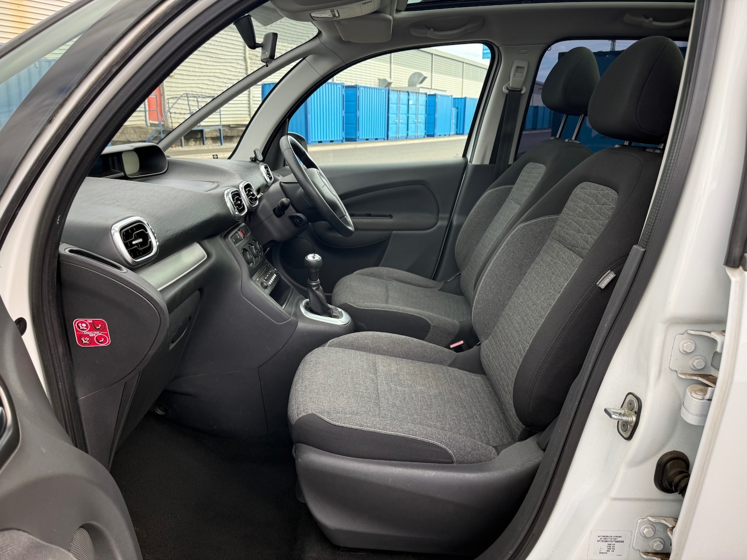 Used Citroen C3 Picasso 2015 for sale - 76177641: Photo 15