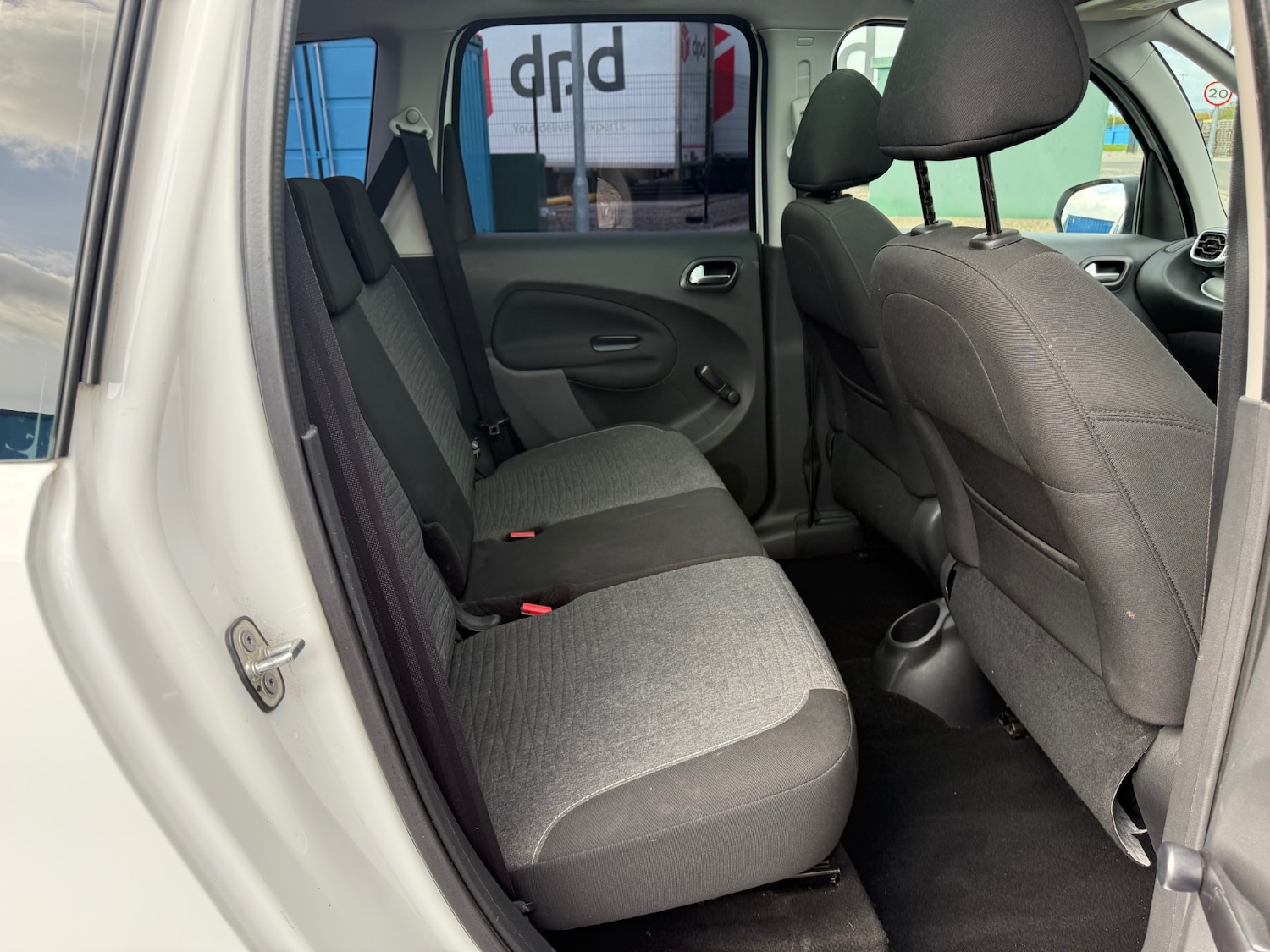Used Citroen C3 Picasso 2015 for sale - 76177641: Photo 19