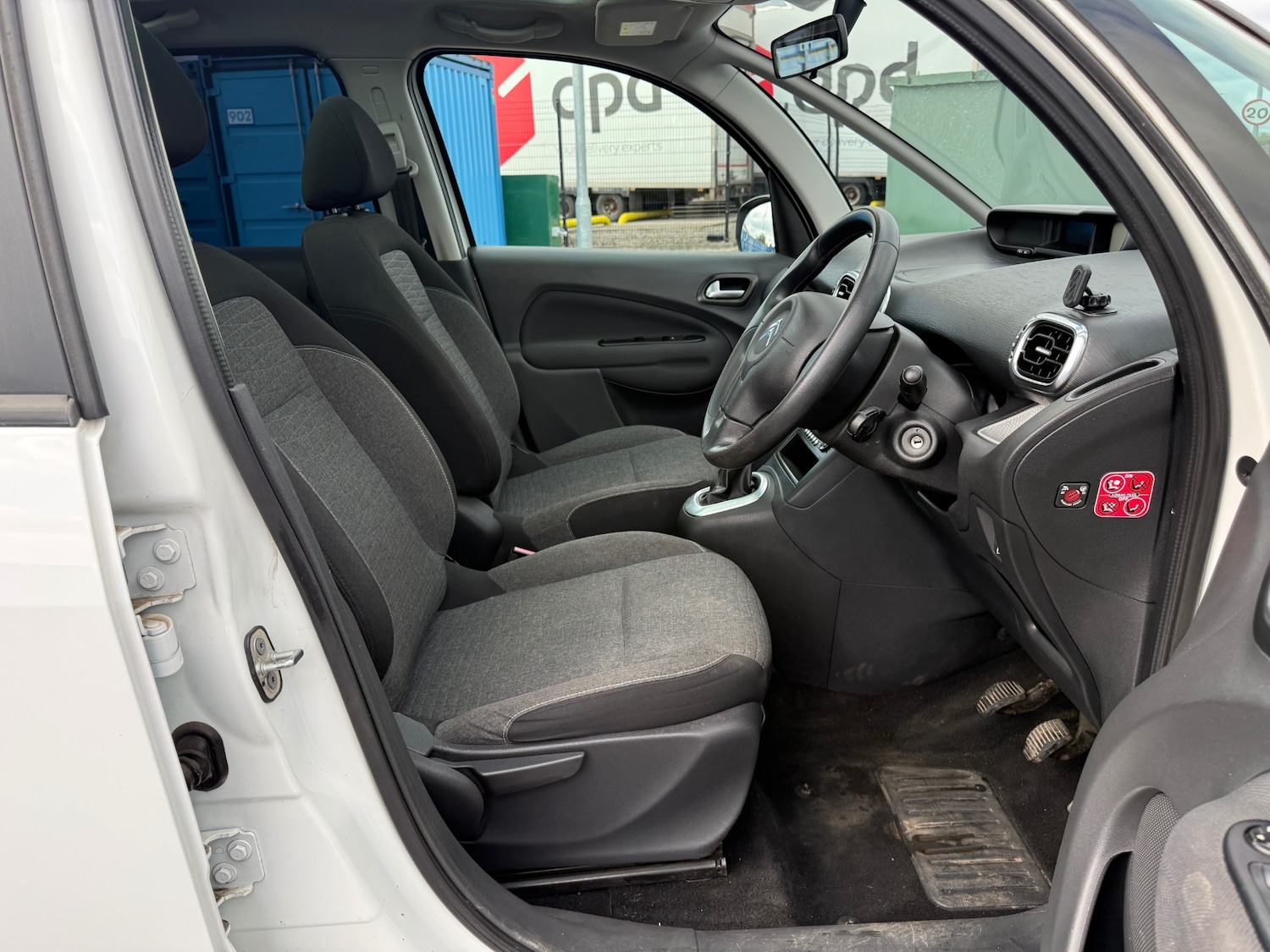 Used Citroen C3 Picasso 2015 for sale - 76177641: Photo 20