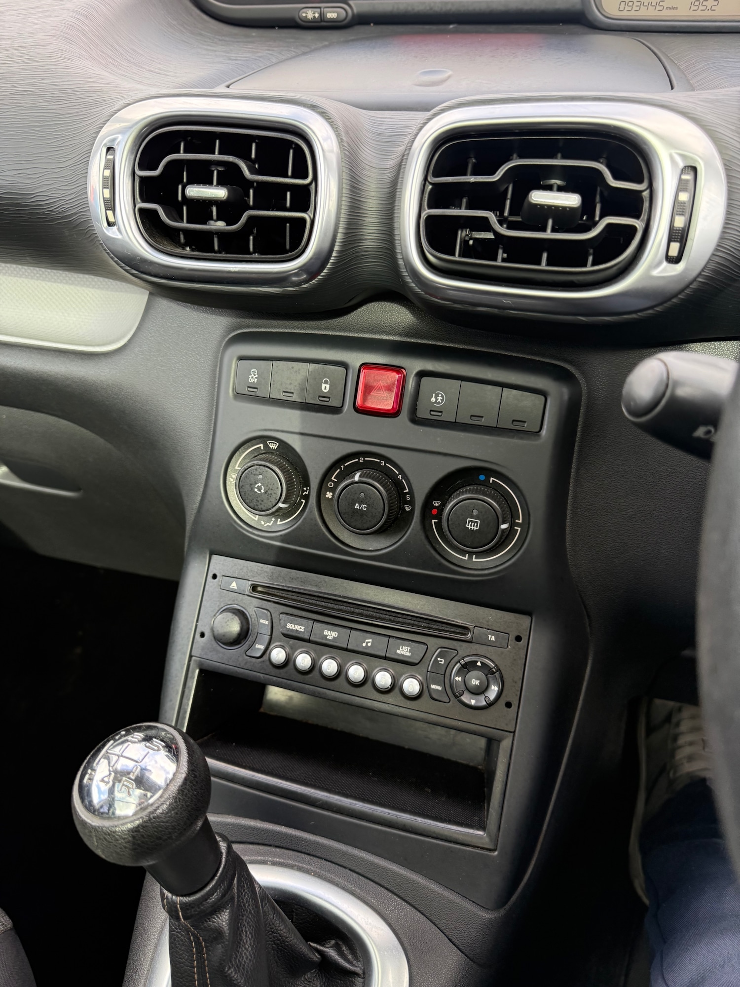 Used Citroen C3 Picasso 2015 for sale - 76177641: Photo 24