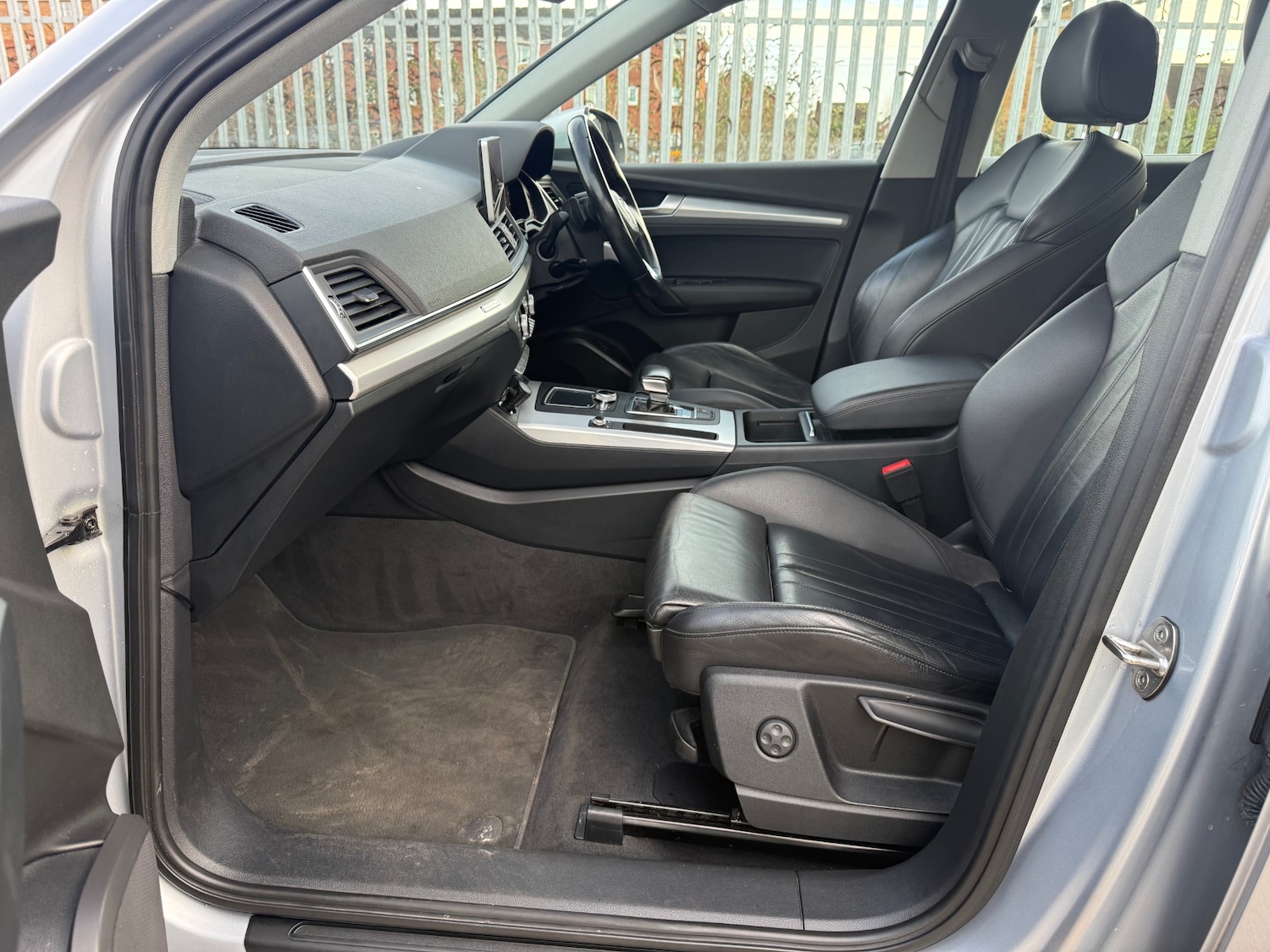 Used Audi Q5 2017 for sale - 76963666: Photo 15