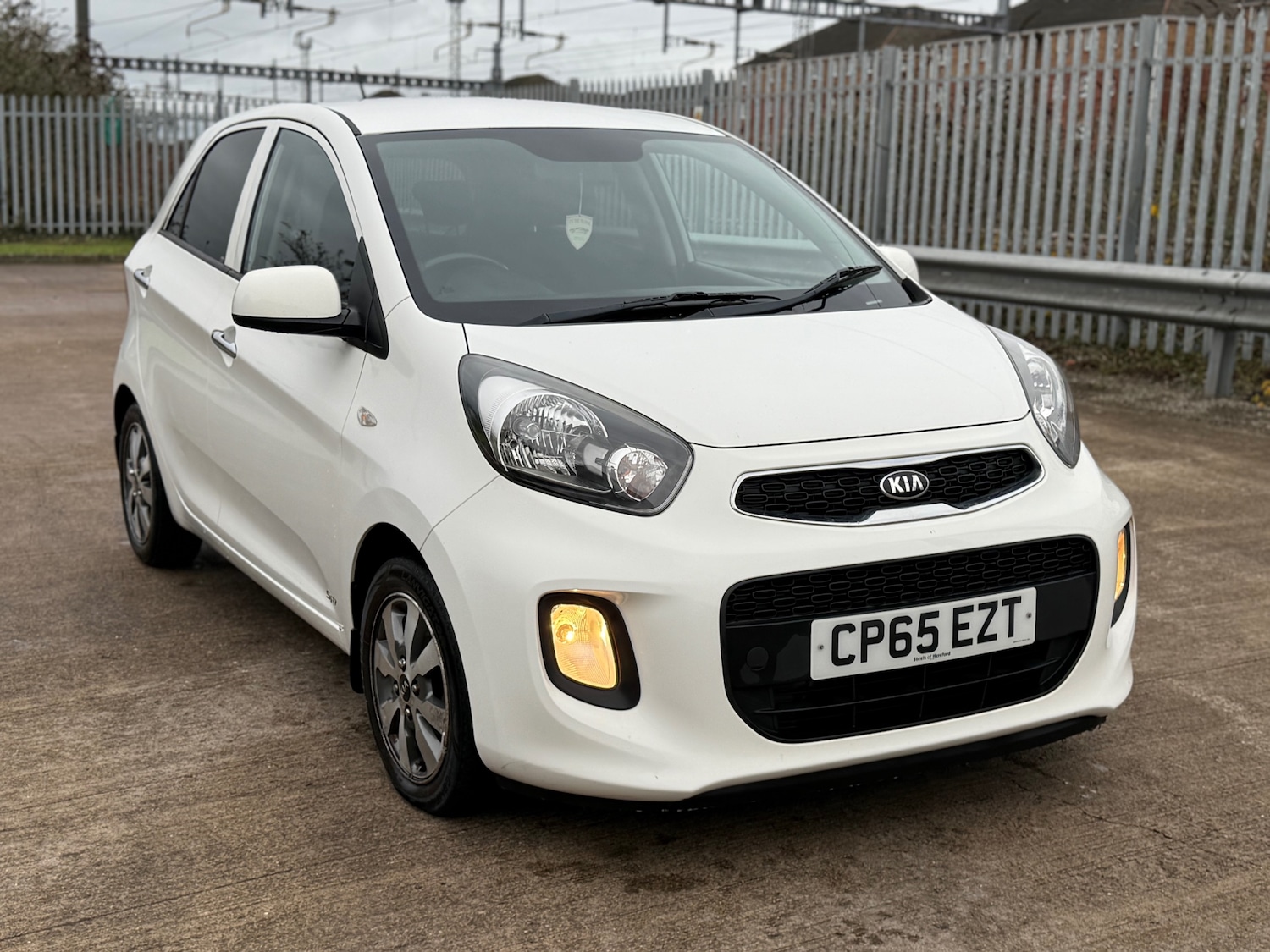 Used Kia Picanto 2016 for sale - 76861954: Photo 2