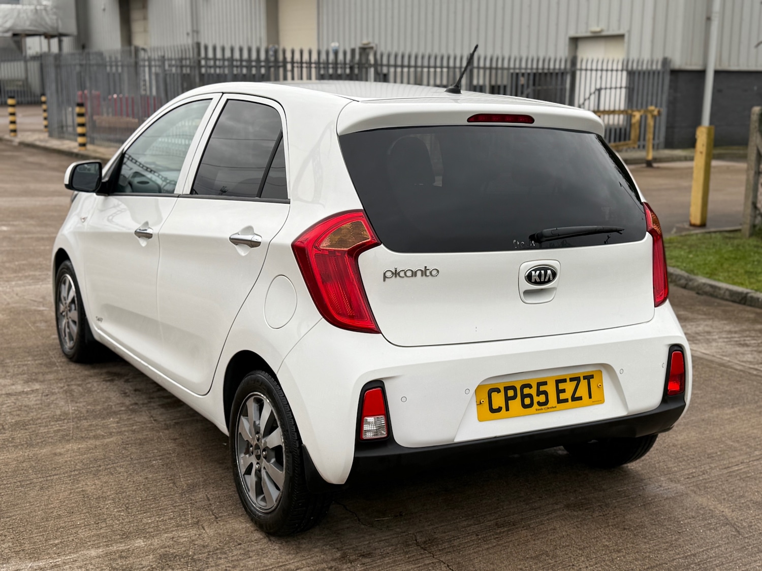 Used Kia Picanto 2016 for sale - 76861954: Photo 7