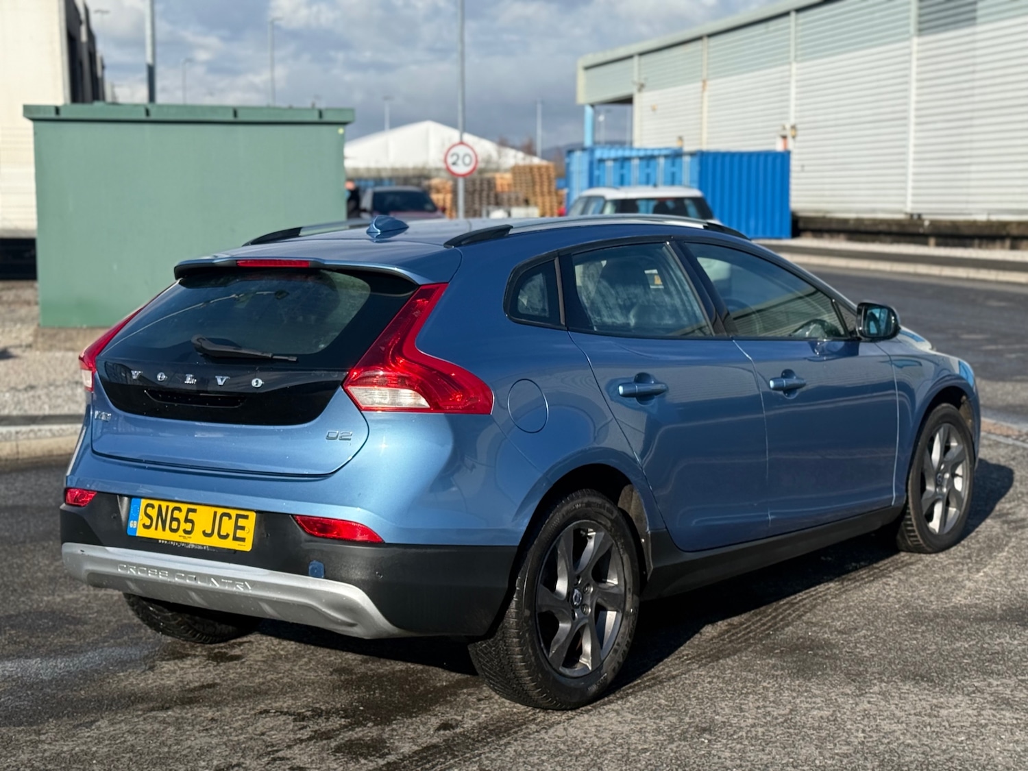 Used Volvo V40 2015 for sale - 77477015: Photo 10