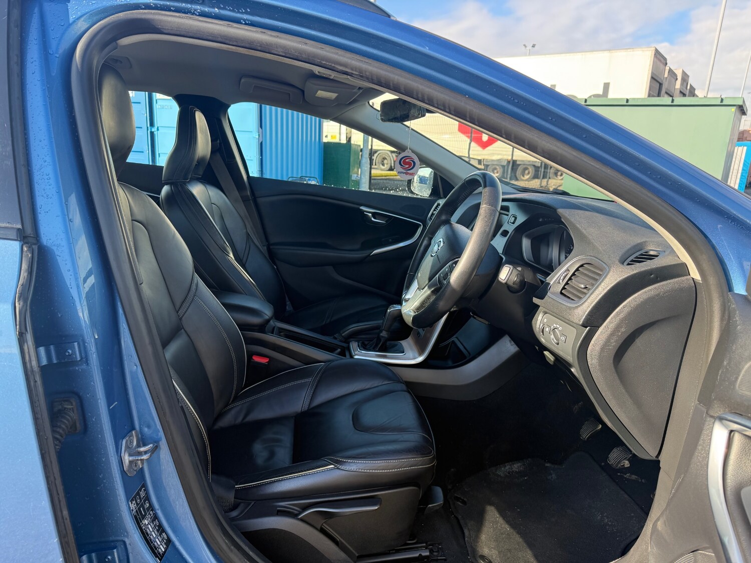 Used Volvo V40 2015 for sale - 77477015: Photo 20