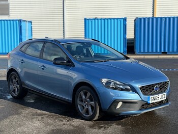 Used Volvo V40 2015 for sale - 77477015: Photo
