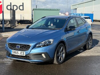 Used Volvo V40 2015 for sale - 77477015: Photo