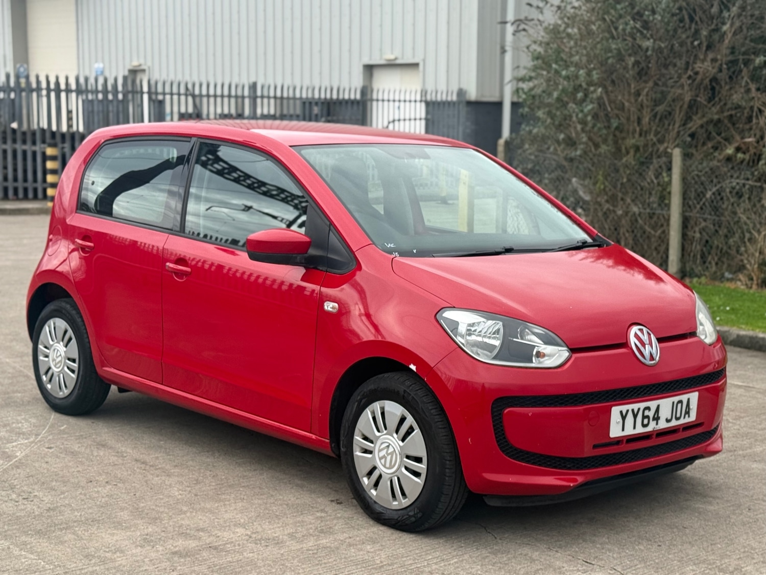 Used Volkswagen up! 2014 for sale - 77492884: Photo 2