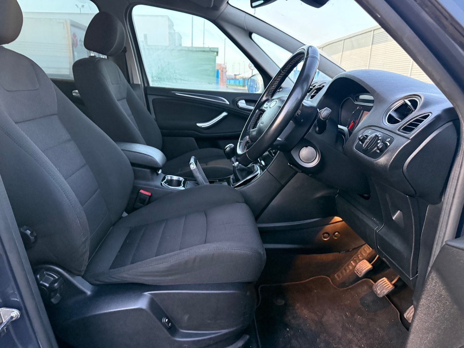 Used Ford S-Max 2015 for sale - 77085463: Photo 17