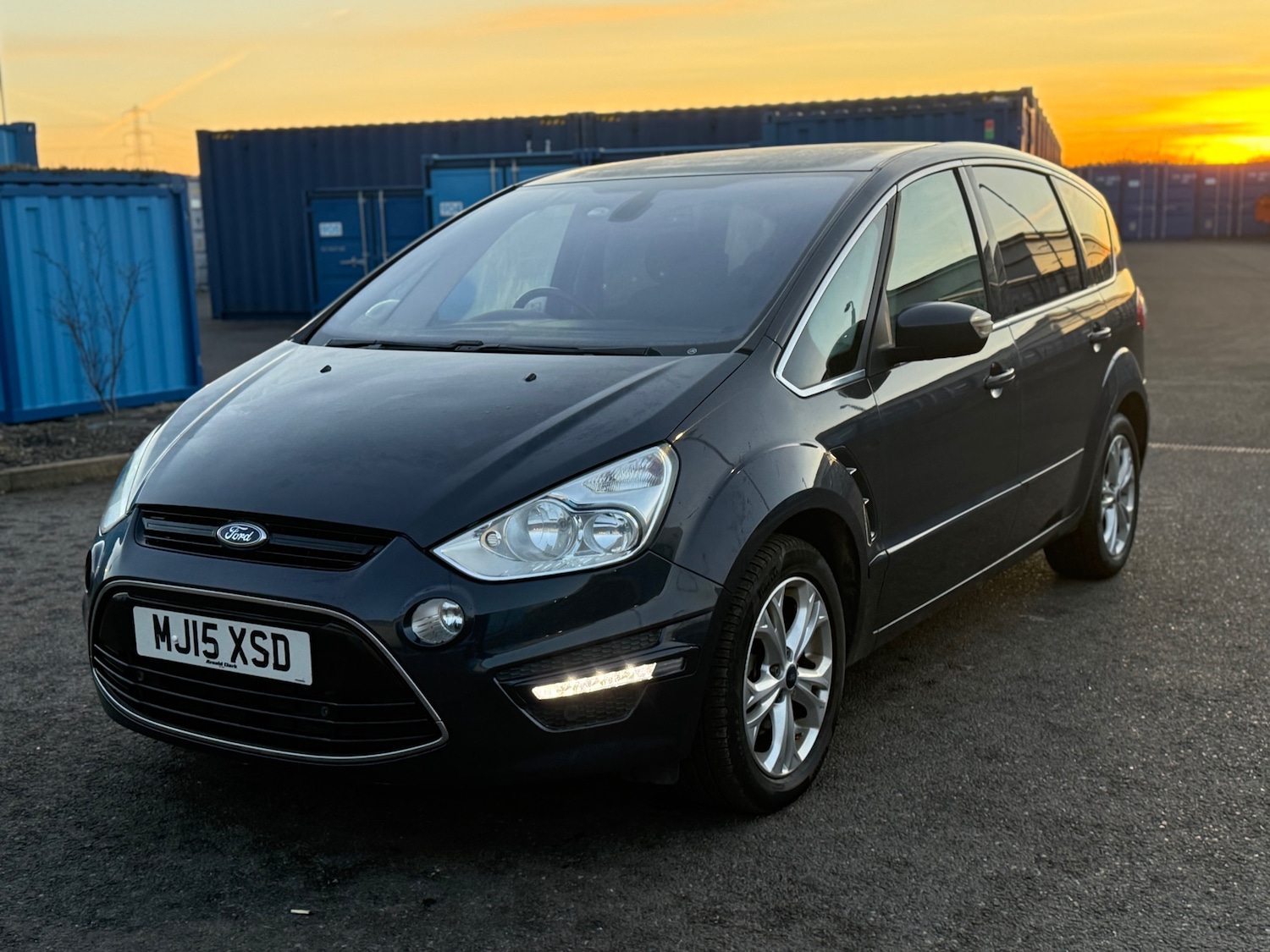 Used Ford S-Max 2015 for sale - 77085463: Photo 3