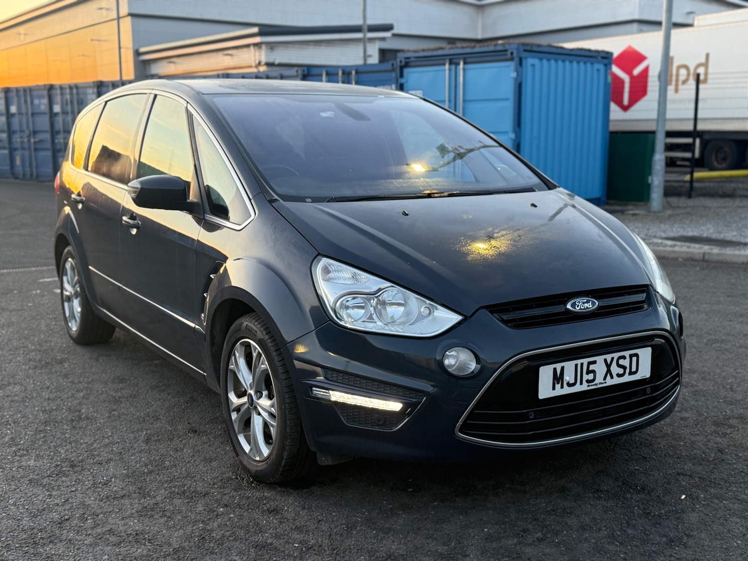 Used Ford S-Max 2015 for sale - 77085463: Photo 8