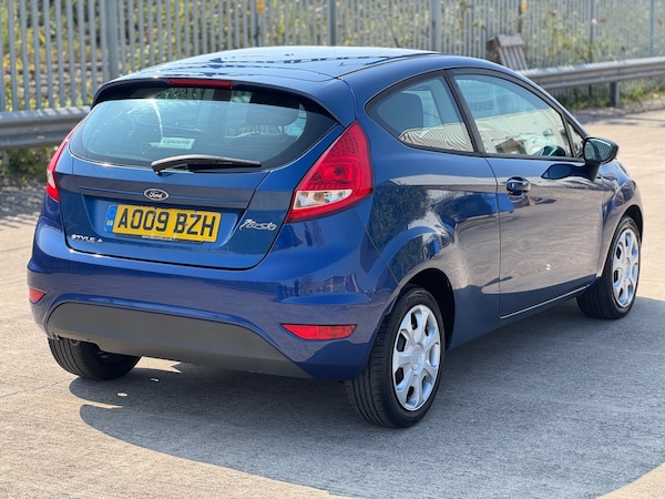 Used Ford Fiesta 2009 for sale - 75604485: Photo 8