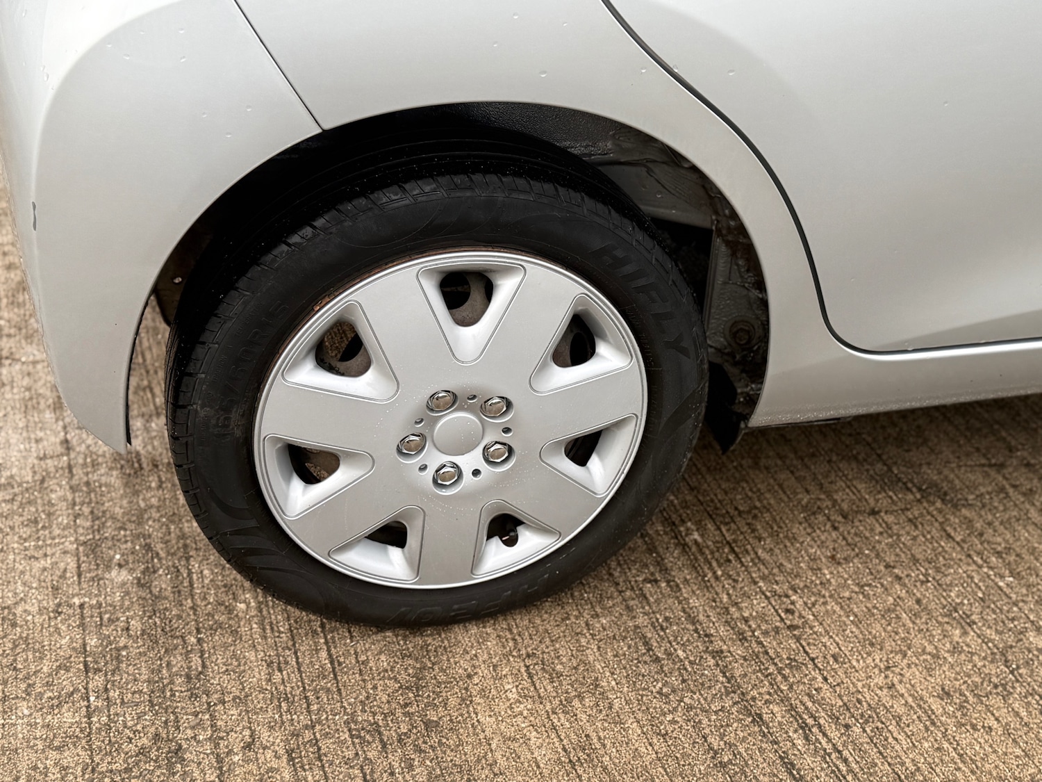 Used Toyota AYGO 2017 for sale - 76861951: Photo 11