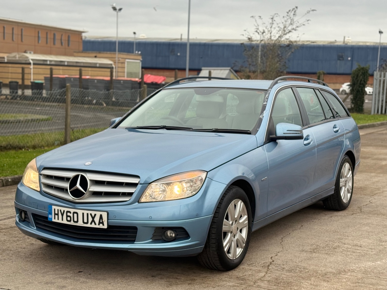 Used Mercedes-Benz C Class 2010 for sale - 77398713: Photo 3