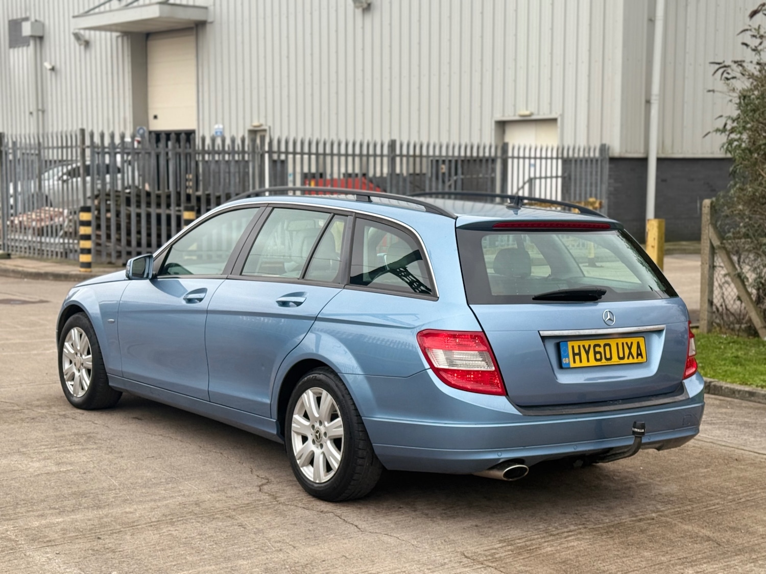 Used Mercedes-Benz C Class 2010 for sale - 77398713: Photo 6