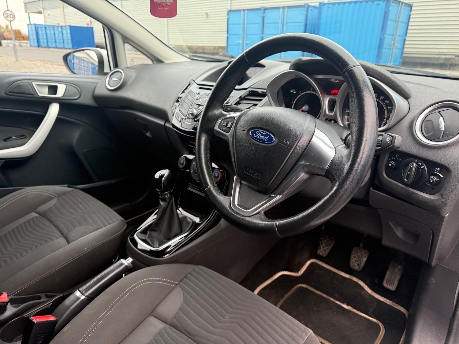 Used Ford Fiesta 2012 for sale - 76590235: Photo 21