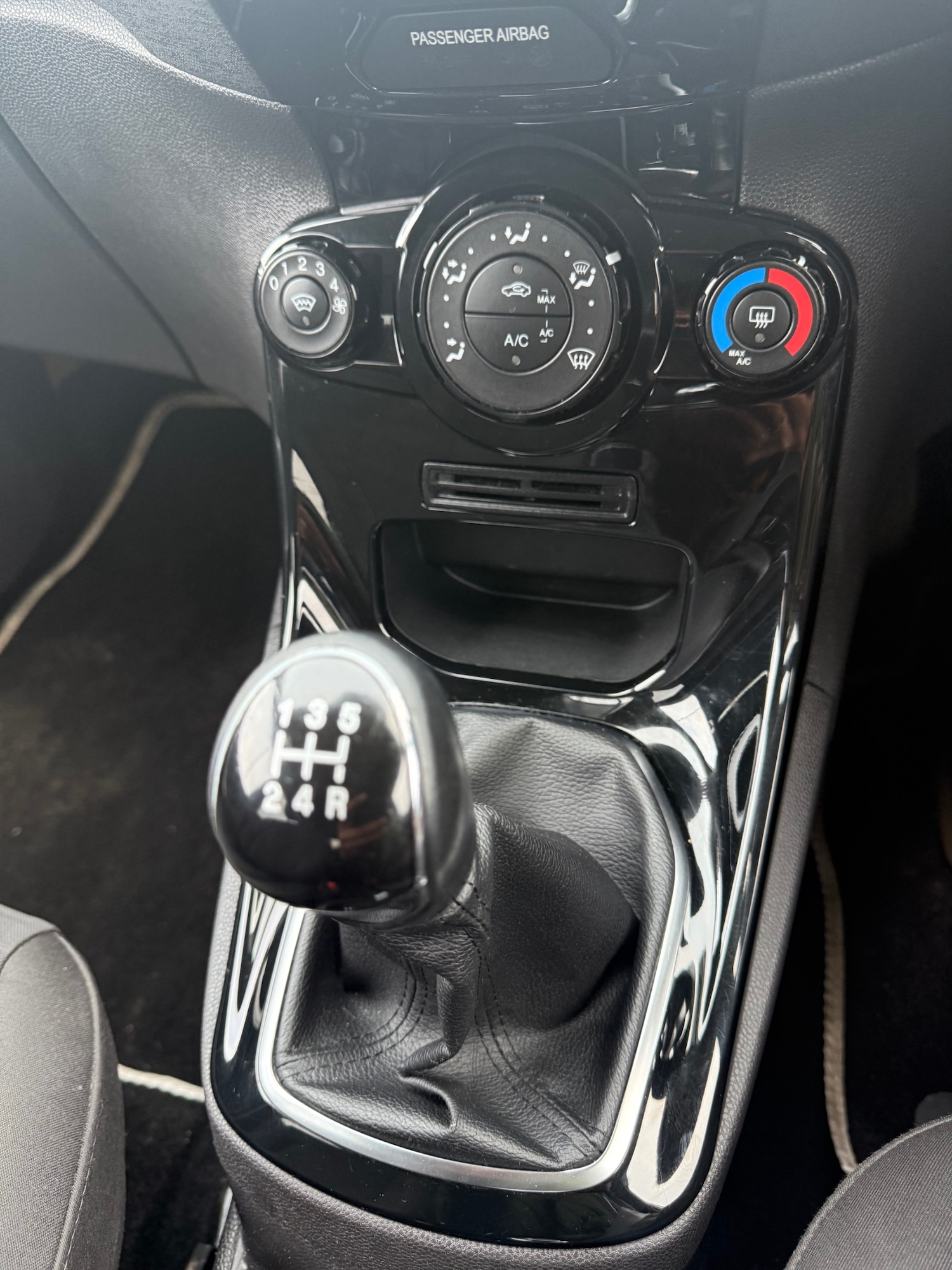 Used Ford Fiesta 2012 for sale - 76590235: Photo 24