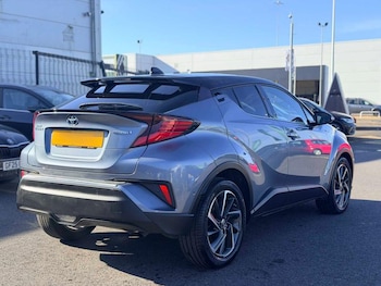 Used Toyota C-HR 2021 for sale - 78918234: Photo