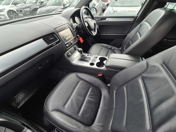 Used Volkswagen Touareg 2015 for sale - 76017193: Photo