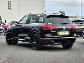 Used Volkswagen Touareg 2015 for sale - 76017193: Photo