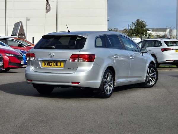 Used Toyota Avensis 2012 for sale - 76222675: Photo 11