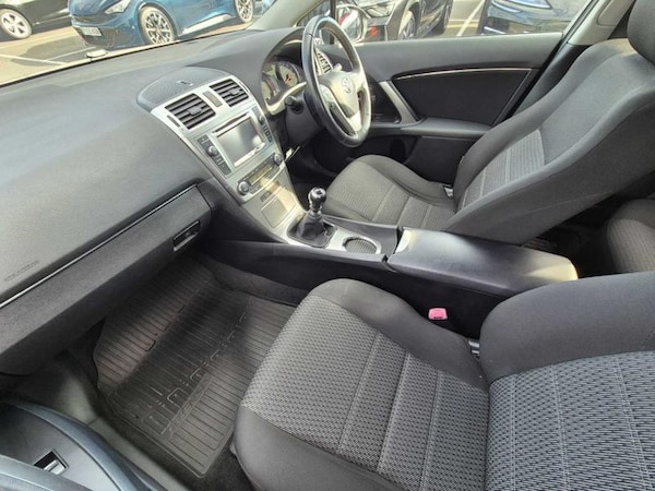 Used Toyota Avensis 2012 for sale - 76222675: Photo 2