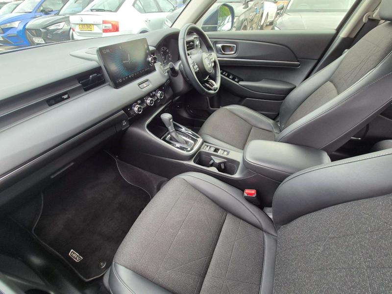 Used Honda HR-V 2023 for sale - 76117607: Photo 2