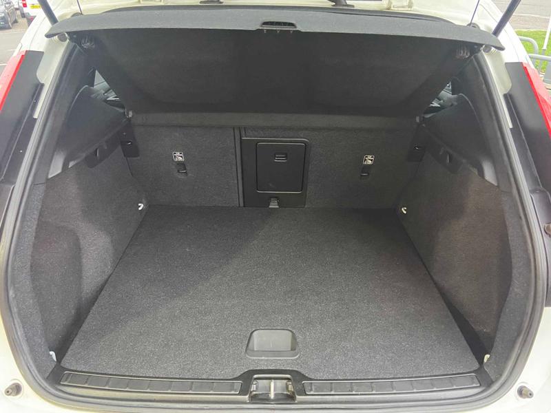 Used Volvo XC40 2019 for sale - 76782393: Photo 15