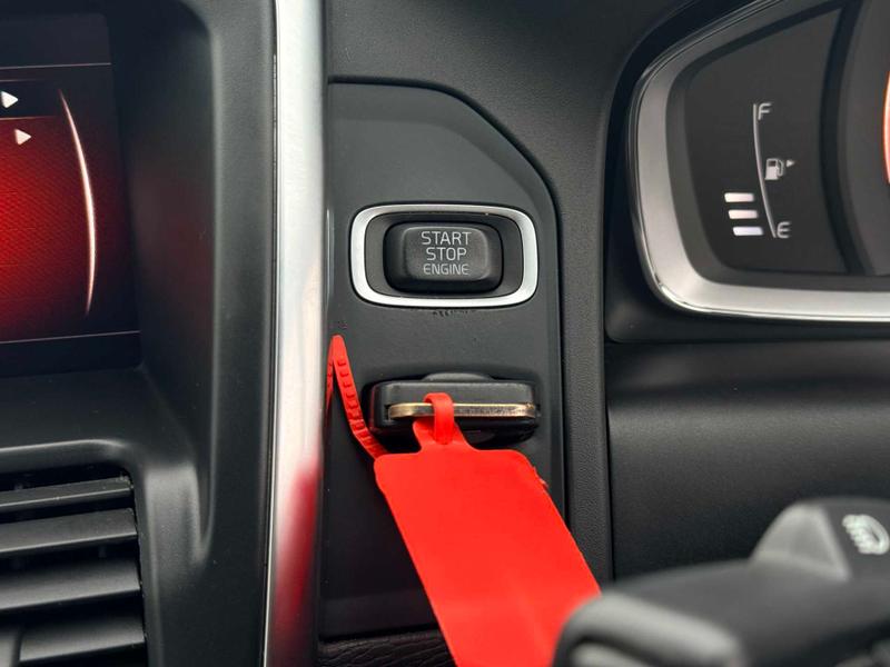 Used Volvo XC60 2017 for sale - 76767107: Photo 28