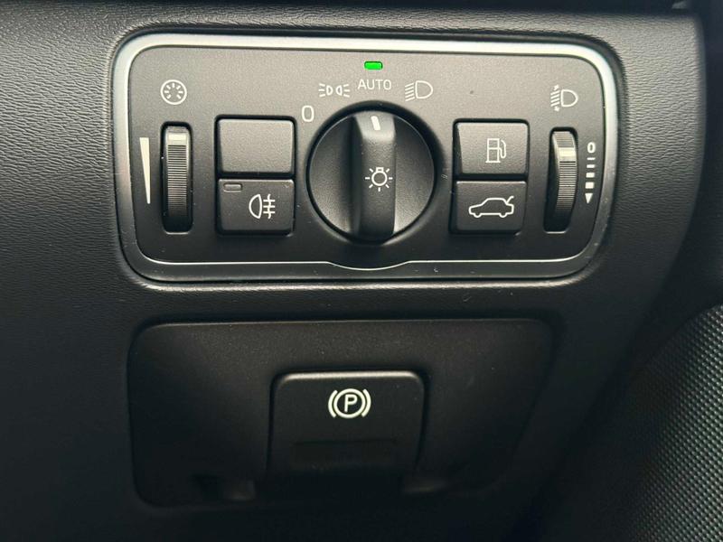 Used Volvo XC60 2017 for sale - 76767107: Photo 36