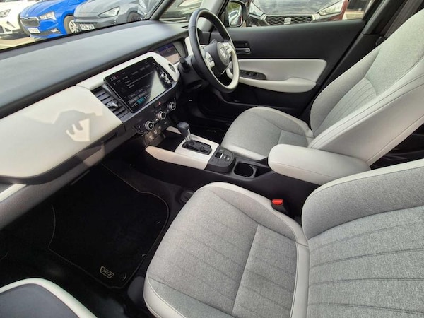 Used Honda Jazz 2023 for sale - 76255470: Photo 2