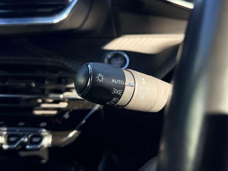 Used Peugeot 2008 2021 for sale - 78015399: Photo 33