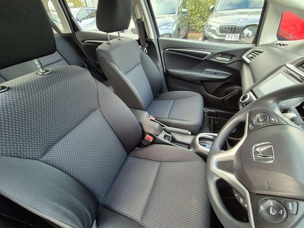 Used Honda Jazz 2018 for sale - 76273835: Photo 38