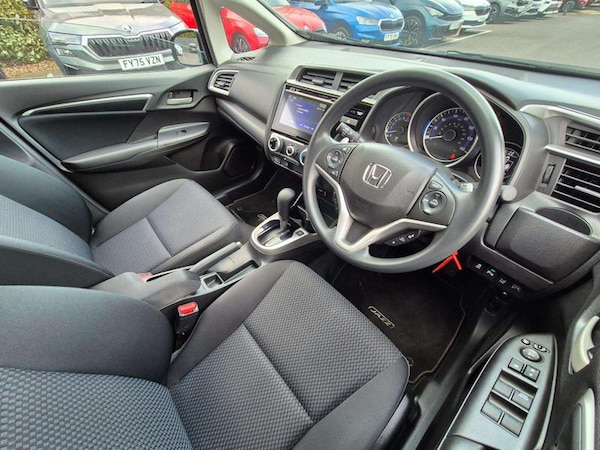 Used Honda Jazz 2018 for sale - 76273835: Photo 6