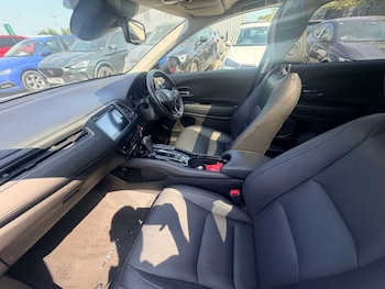 Used Honda HR-V 2020 for sale - 79021609: Photo