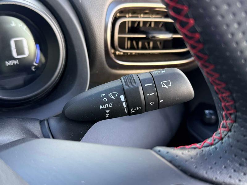 Used Toyota Yaris 2023 for sale - 76767130: Photo 32