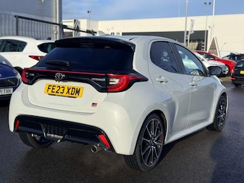 Used Toyota Yaris 2023 for sale - 76767130: Photo